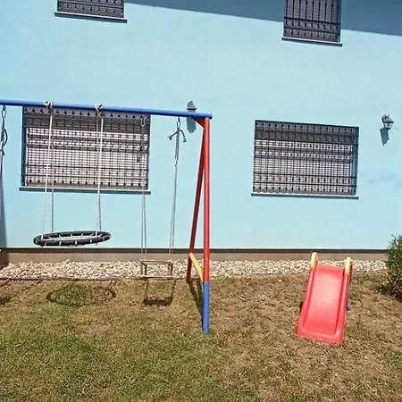 Apartament Prenociste Sara *