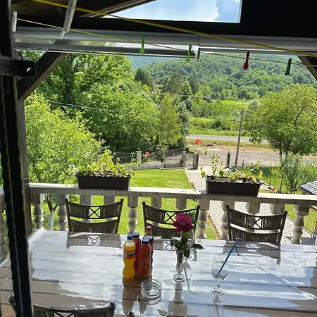 Prenociste Sara * Bihac